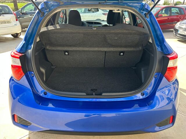 TOYOTA YARIS ADVANCE 1.5 HYBRID AUTO SPANISH LHD IN SPAIN 35000 MILES 2017